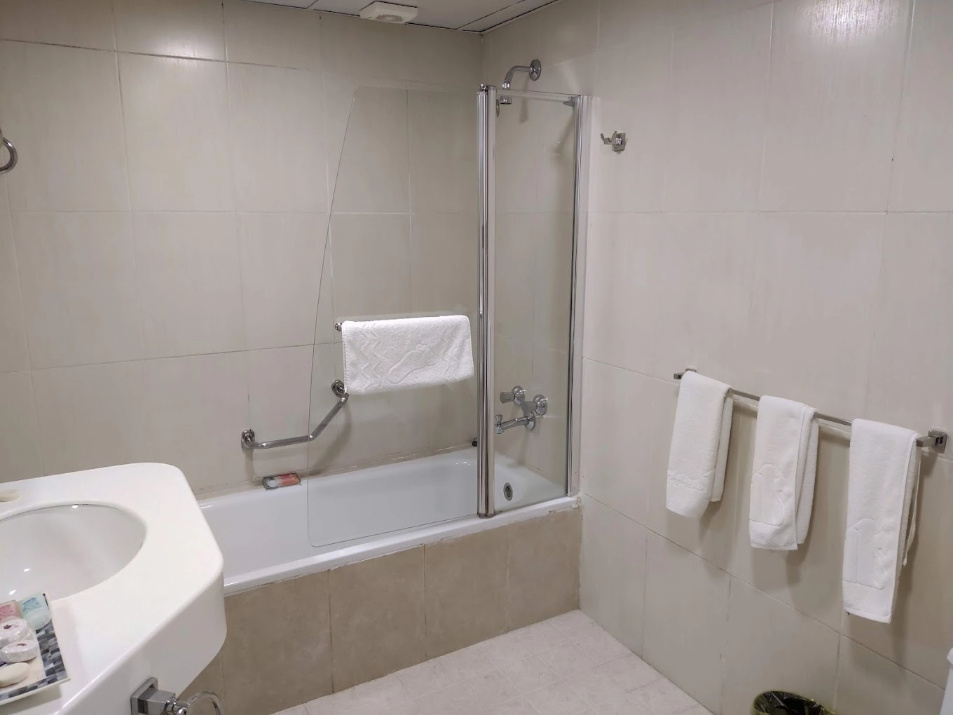 سرویس بهداشتی و حمام هتل مارینا پارک کیش